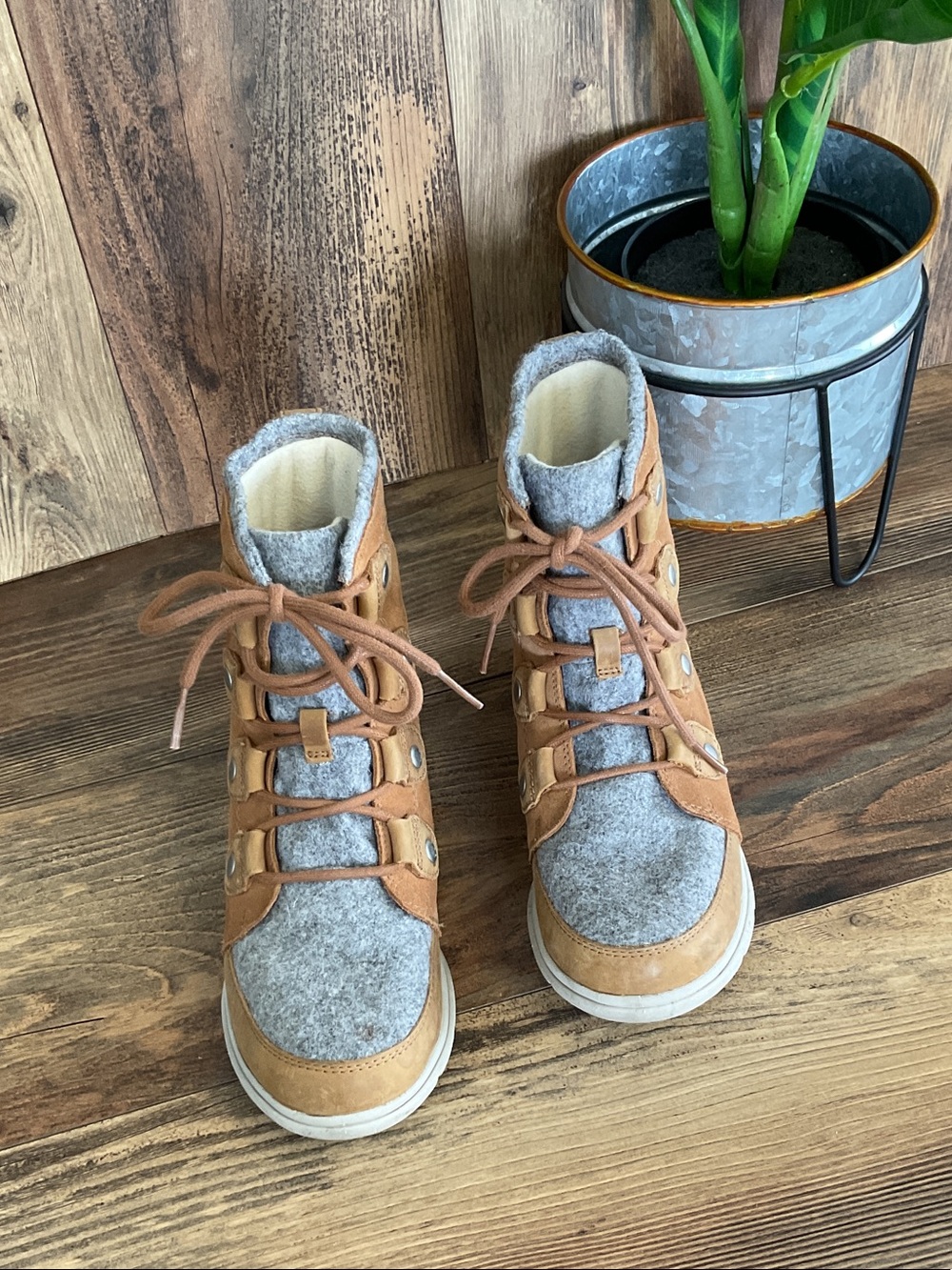 Sorel Explorer Joan Waterproof Winter Ankle Boots NL3423-224 6.5 305B